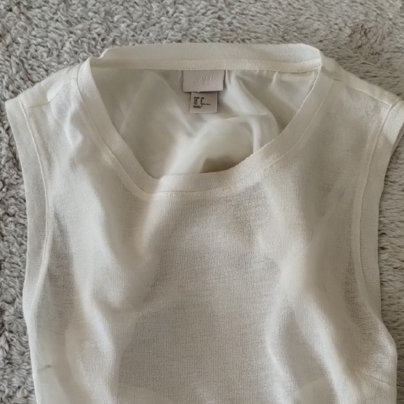 Zara Sleeveless Cream Top - Picture 12 of 15